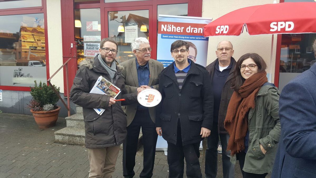 Wahlkampfstand der SPD Brachttal mit Landrat Thorsten Stolz